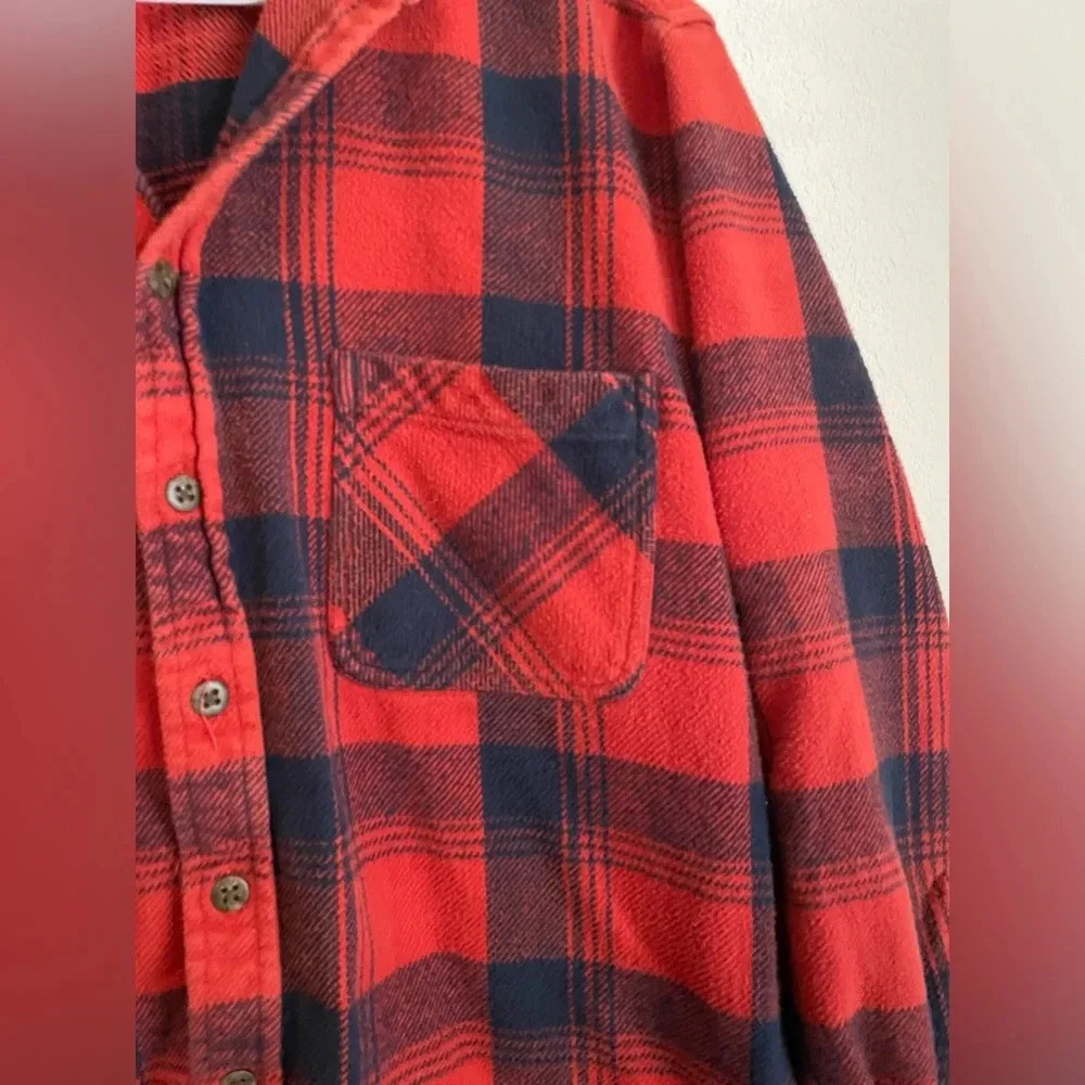St. John’s Bay vintage men’s red and blue button down long sleeve flannel size L - Picture 4 of 8